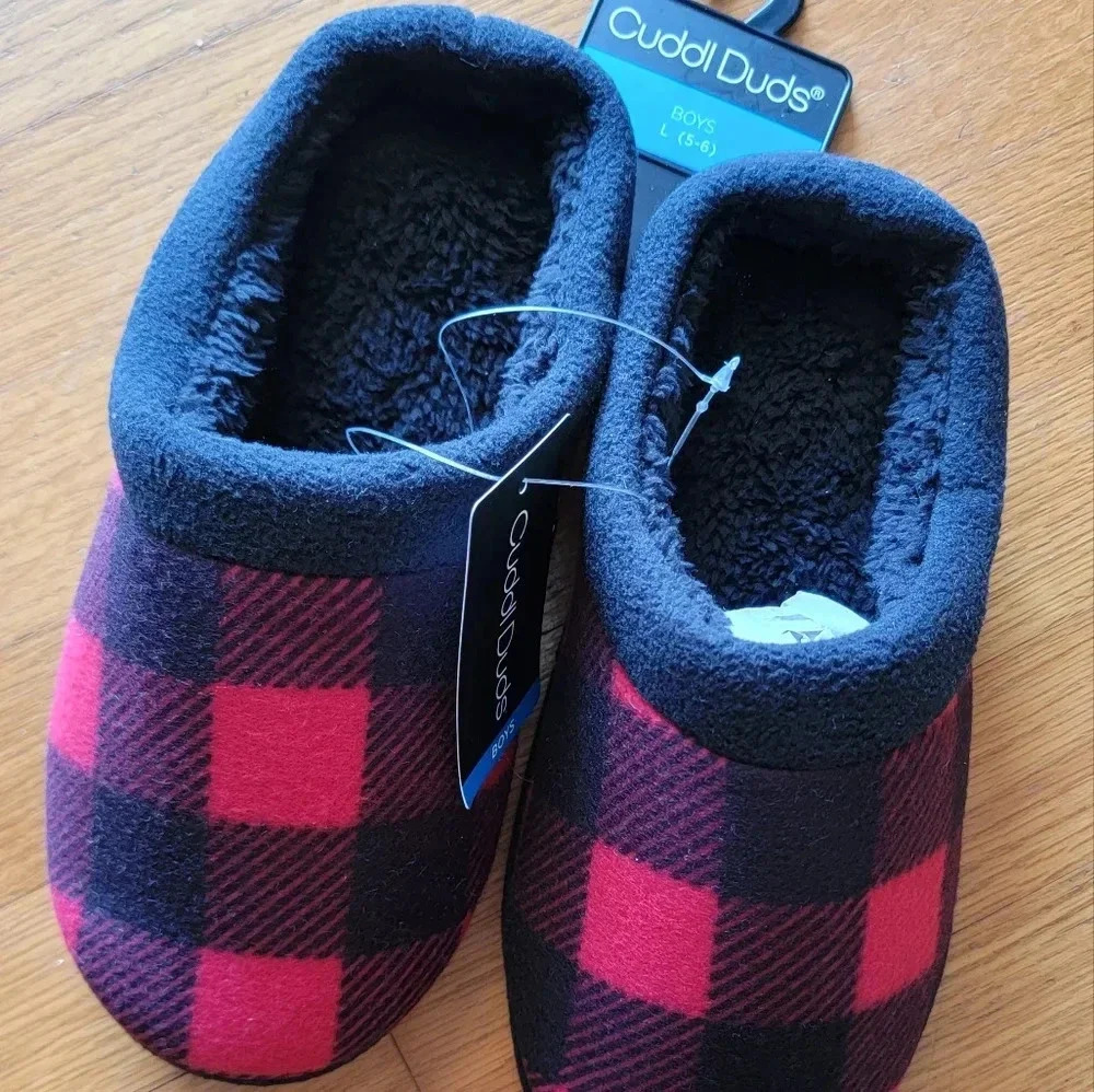 NWT Cuddl Bugs kids house slippers